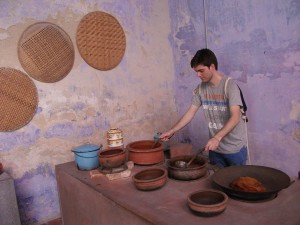 [:es]Exhibición de una cocina tradicional en el Khoo Kongsi[:en]Exhibition of a traditional kitchen in the Khoo Kongsi[:]