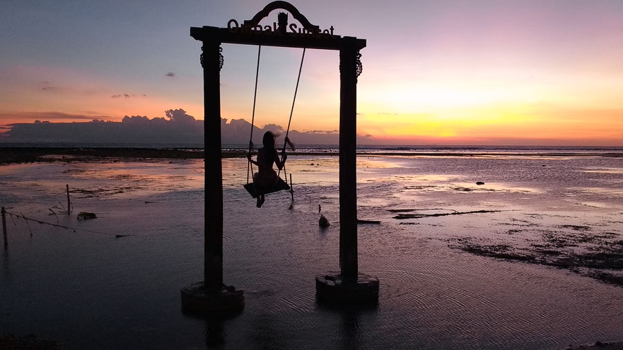 where is the swing of the gili island sunset
