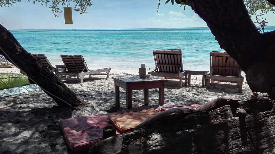 relax in bar in gili island sand beach restaurant