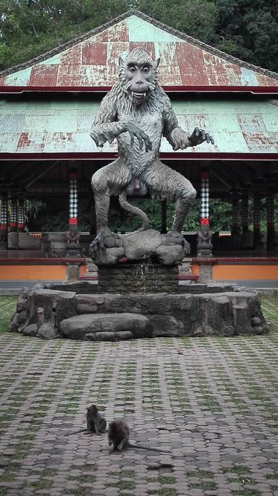 Alas Kedaton templo de los monos en Bali turismo responsable
