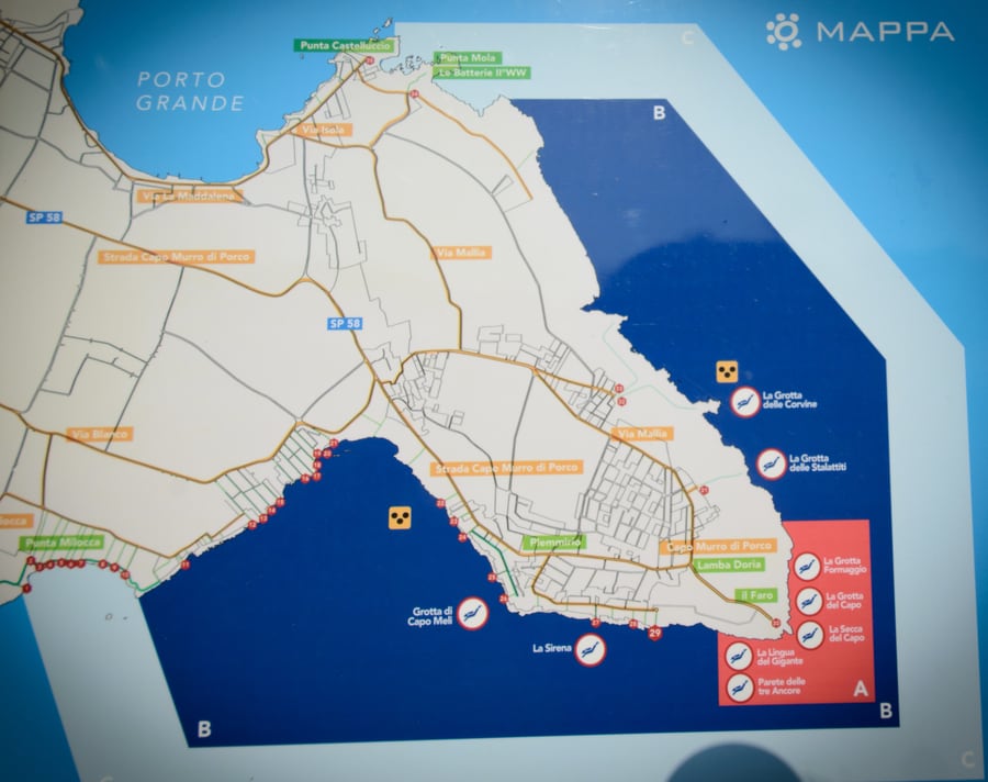 Mapa del área marina protegida del Plemmirio en Siracusa en un dia mapa turistico Sicilia Italia