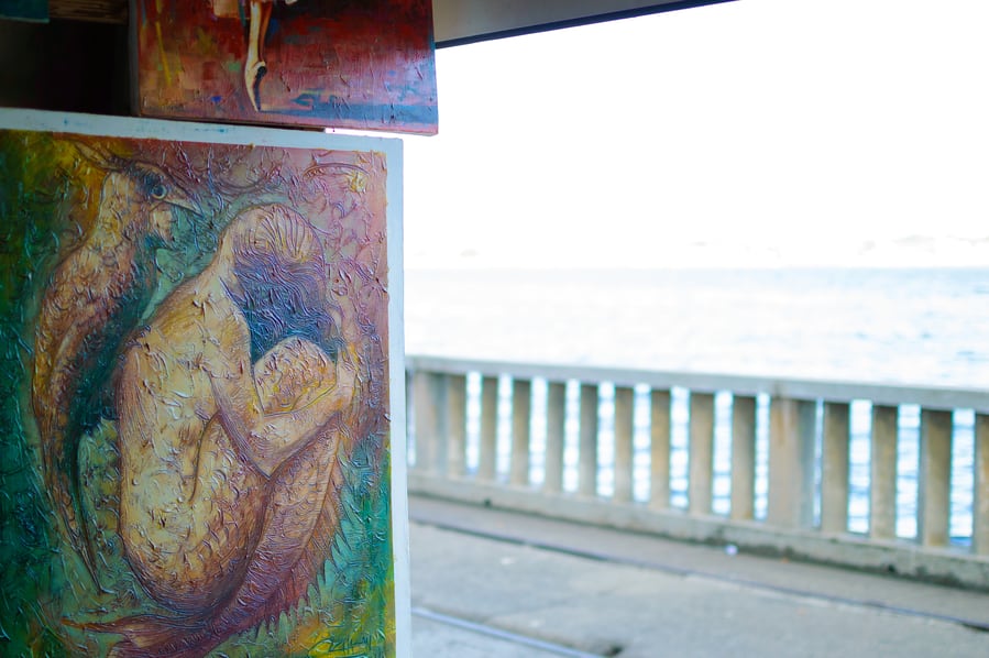  Que hacer en la habana. Las vistas al mar de los Almacenes de San José Artisans la Habana Cuba