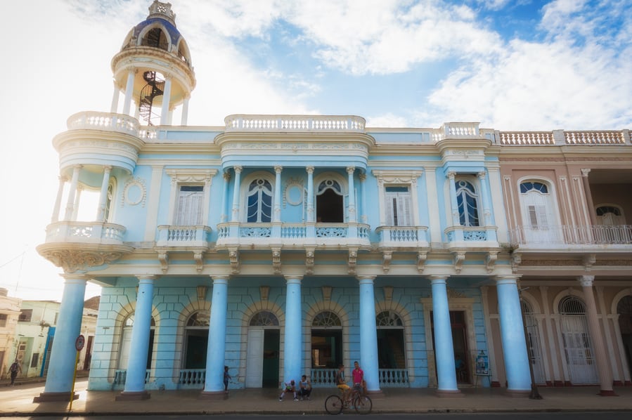 cienfuegos cuba palacio ferrer azul fachada exterior