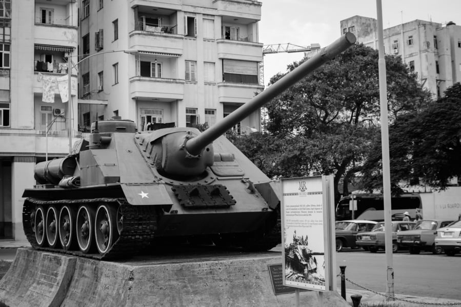 tanques en el museo de la revolucion la habana cuba