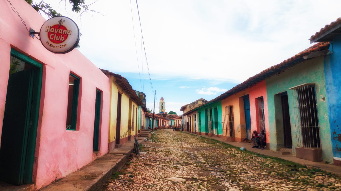 Trinidad calle empedrada de colores lo mejor de cuba