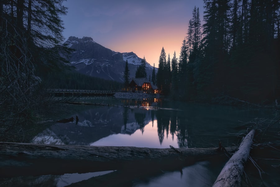 best accommodation in emerald lake lodge canada