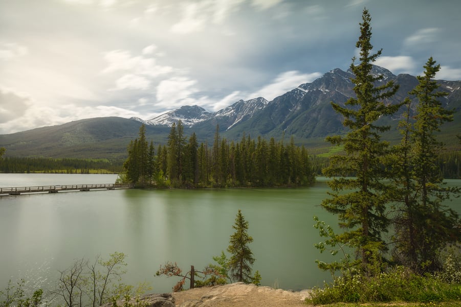 where to stay in jasper national park pyramid lake