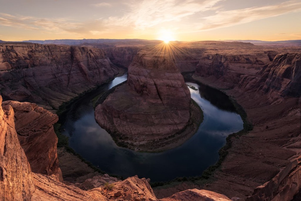 View from the Horseshoe Bend overlook at sunset