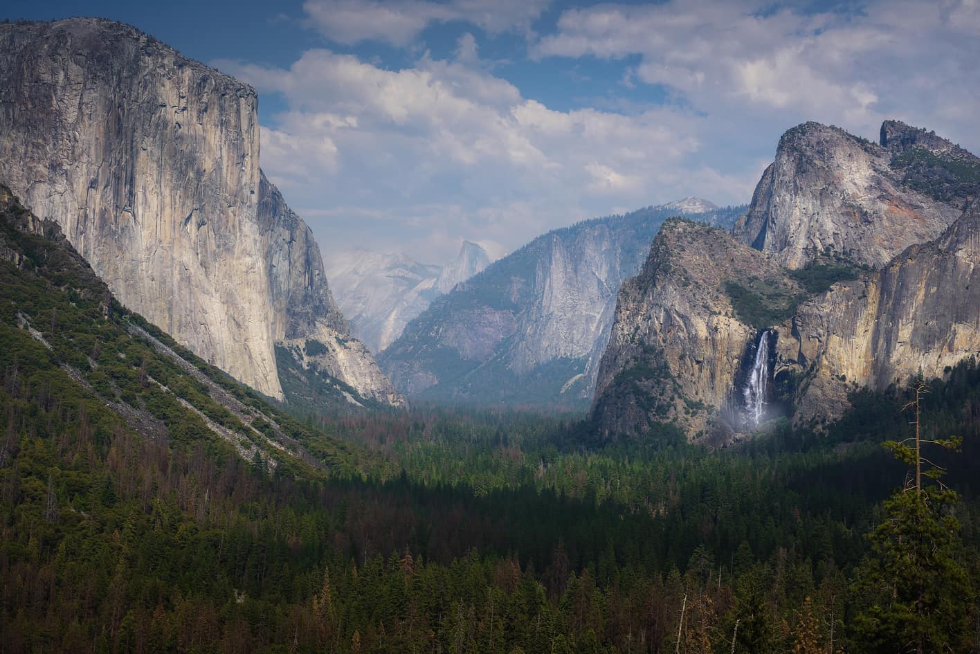 Half Dome y el capitan en Yosemite Valley, 