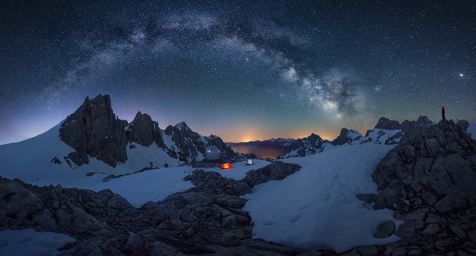 Milky Way Mountain pass snow night photography mountaineer