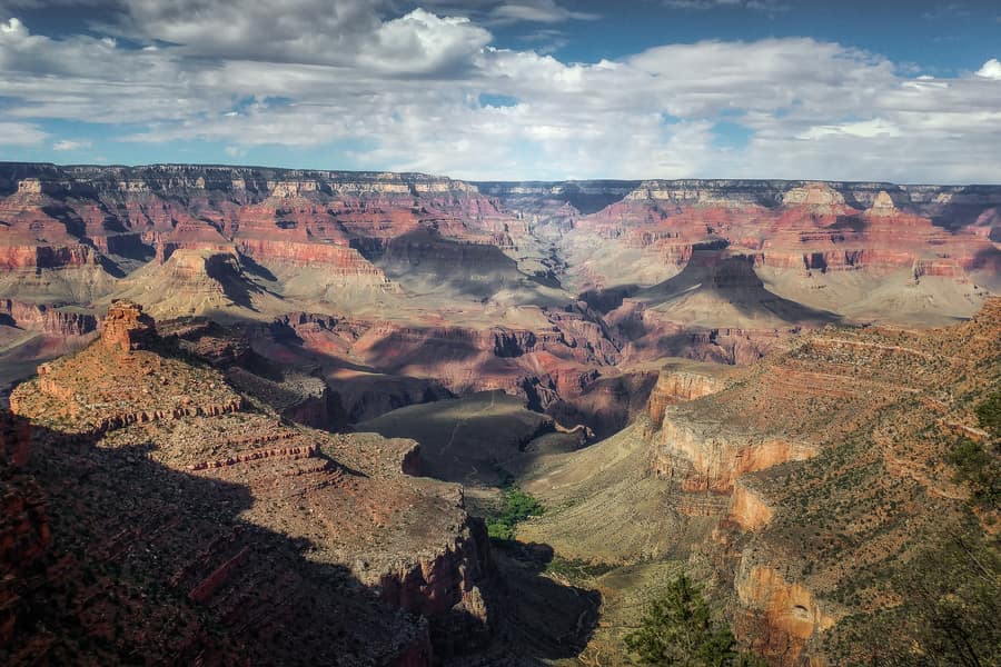 How far is the Grand Canyon tours from Las Vegas