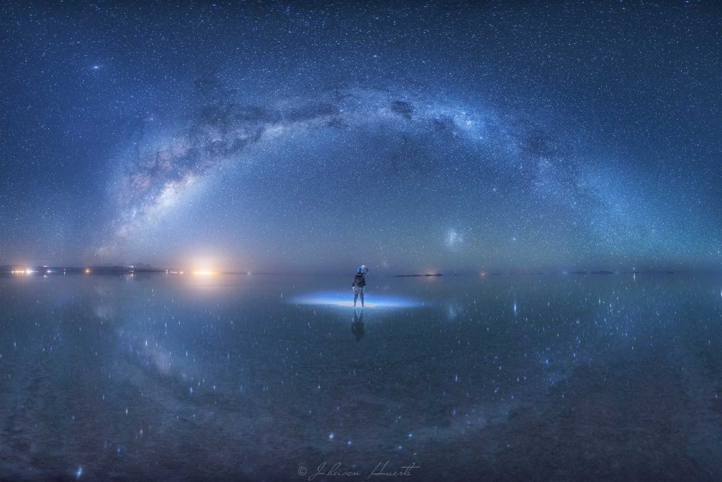 «Portal estelar en el Salar de Uyuni» – Jheison Huerta