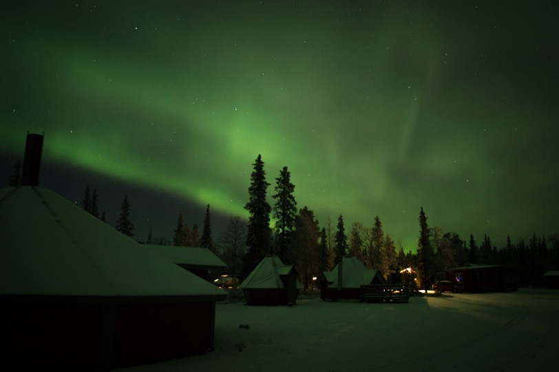 campamento para ver auroras boreales en senja