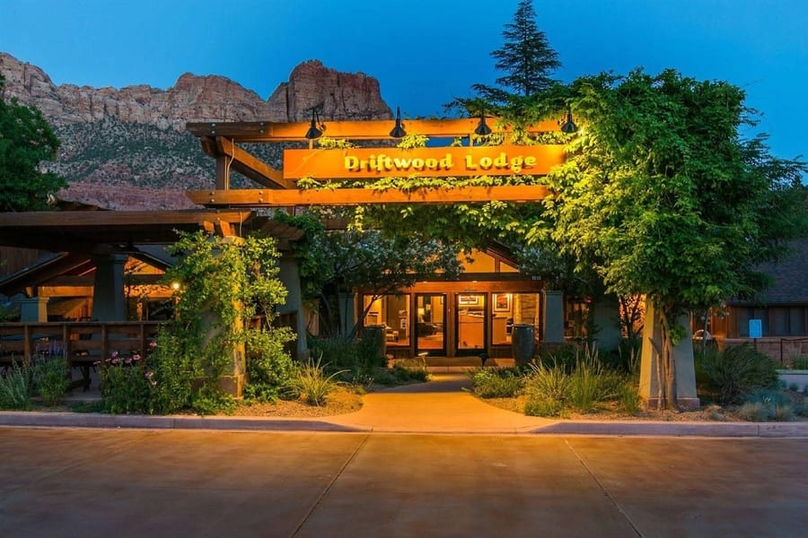 where to stay in zion Driftwood Lodge