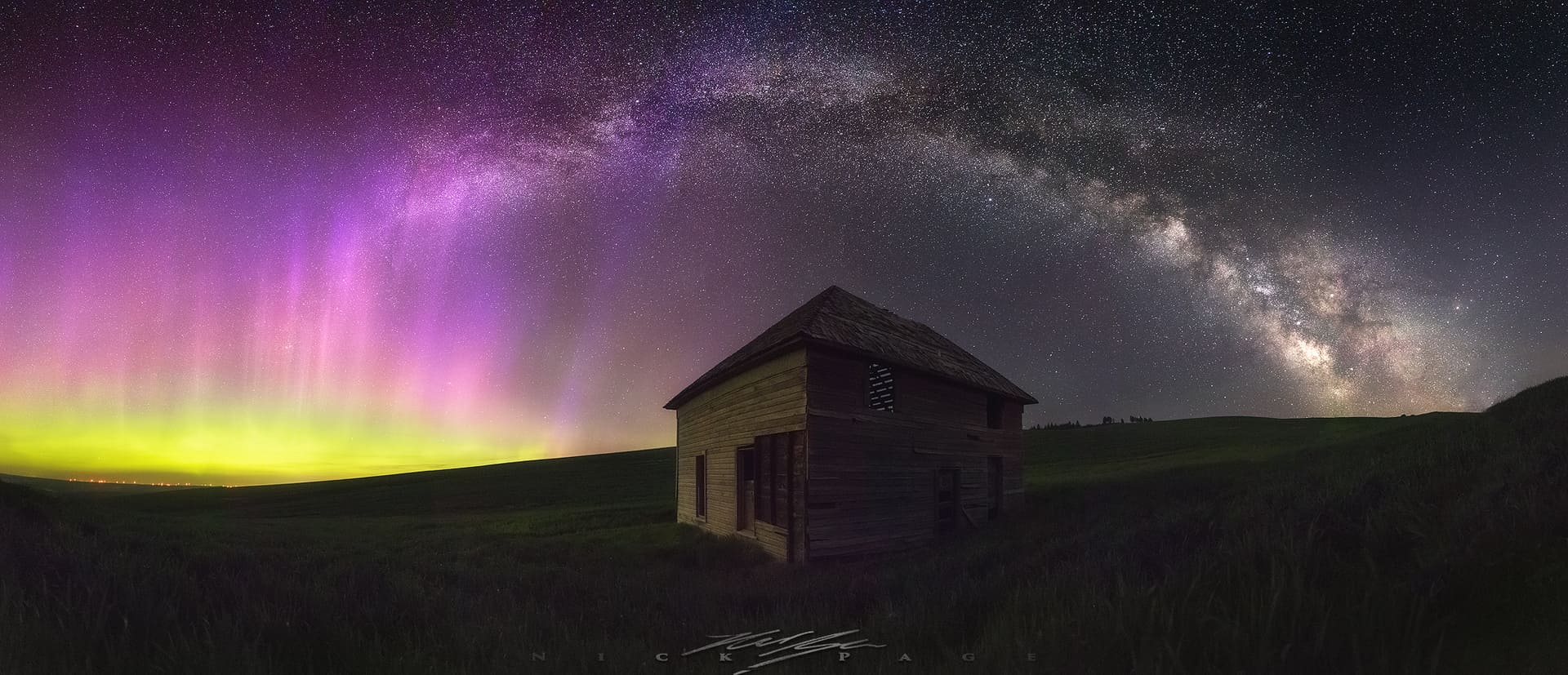 Mejor fotografía de auroras boreales y Vía Láctea