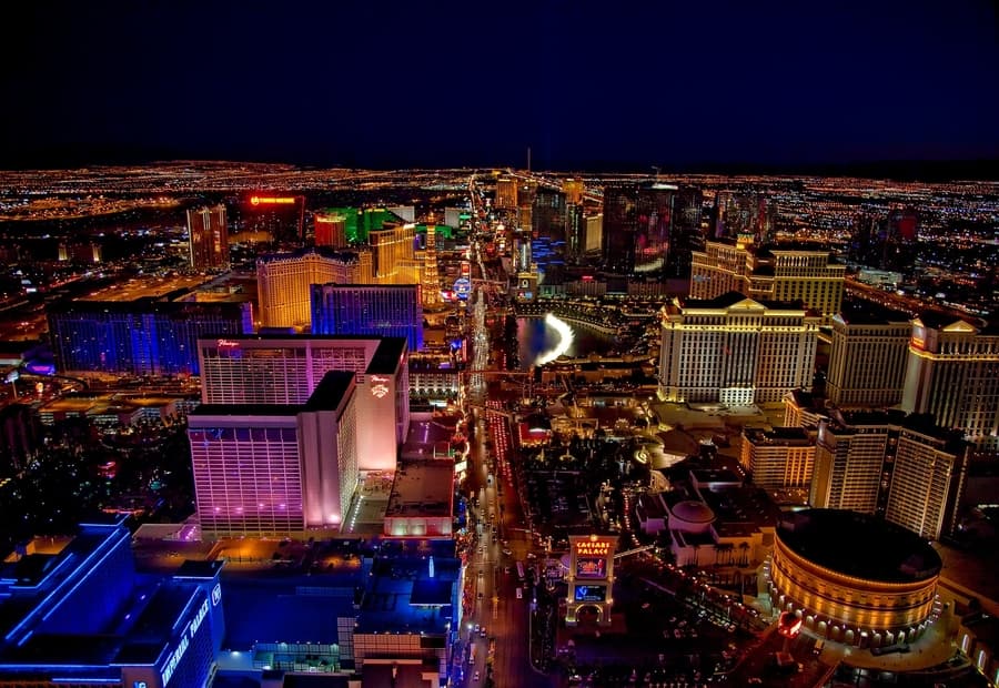 Night flight helicopter tour, night attraction in Las Vegas
