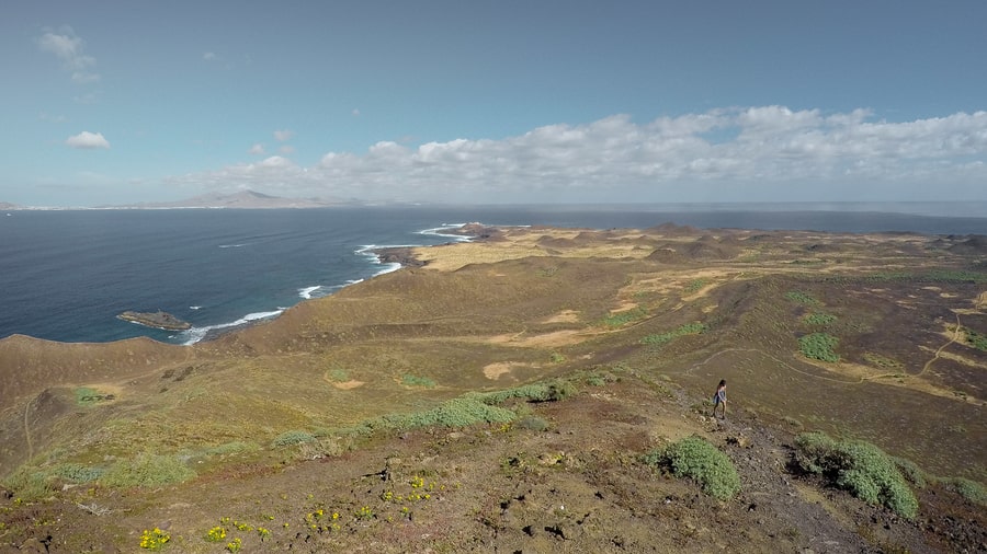 Hacer senderismo en Isla de Lobos, Islas Canarias