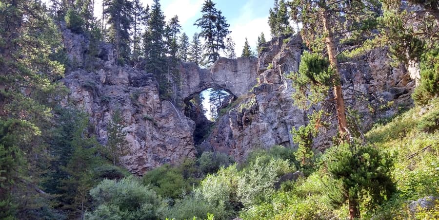 Natural Bridge, la mejor ruta de senderismo de Yellowstone