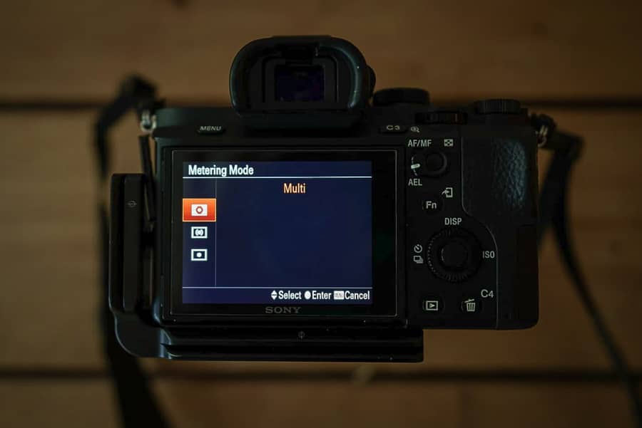 How to change the metering mode in photography