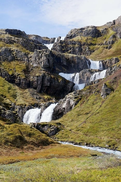 Klifbrekkufoss, una cascada en Islandia que podrás ver en verano