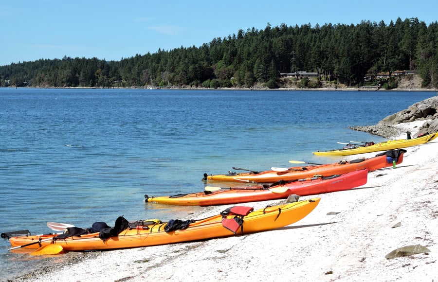 Kayak in the Gulf Islands, a good activity to do in Vancouver