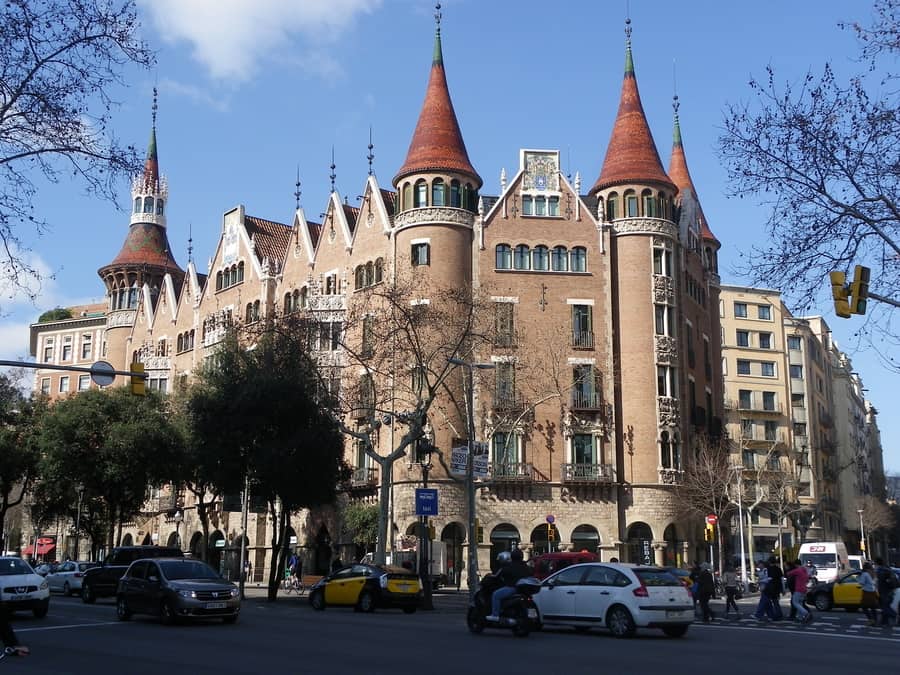 Casa de les Punxes, que visitar en Barcelona España