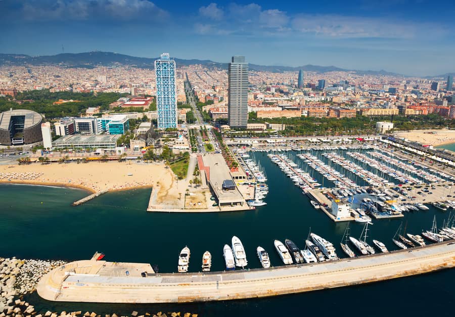 Puerto Olímpico, atracciones turísticas en Barcelona España