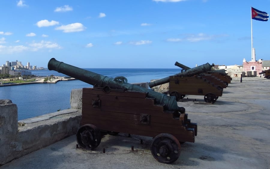 Cannon firing ceremony, what to see in Cuba