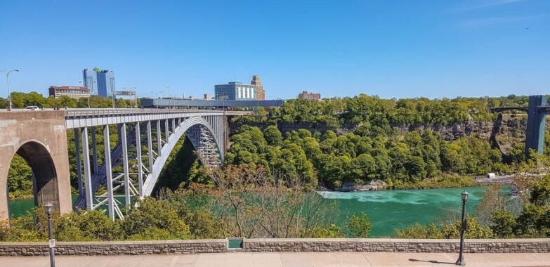 The Ultimate Guide to Visiting Niagara Falls + Travel Tips + Map