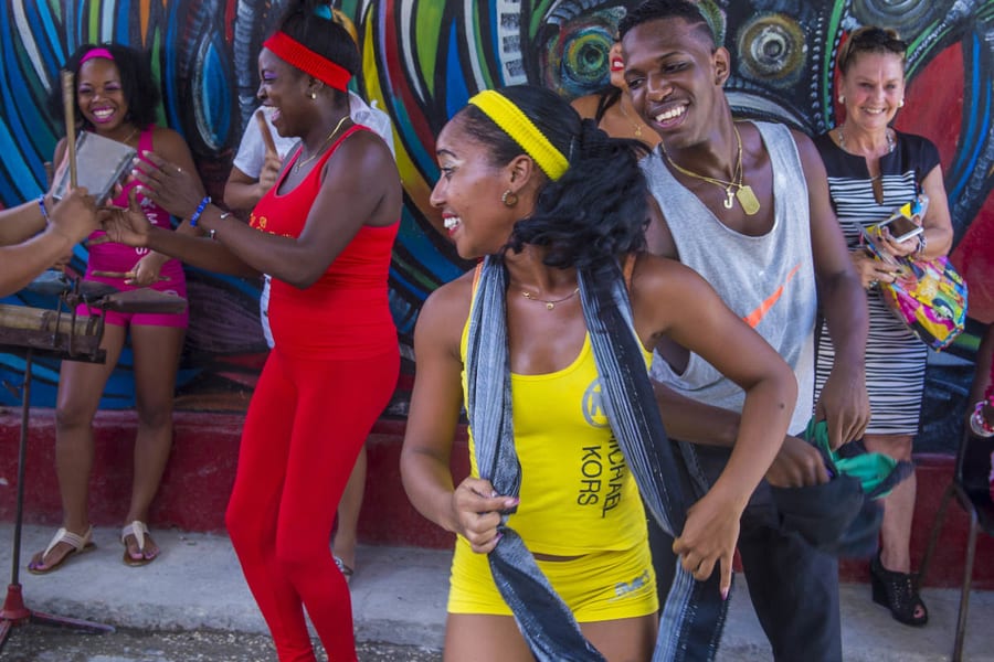 Take a salsa class, fun things to do in Cuba