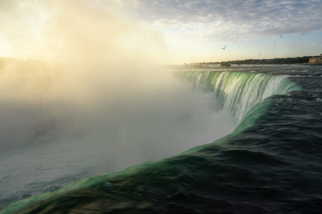 Niagara Falls, Canada, day tour to niagara falls from new york