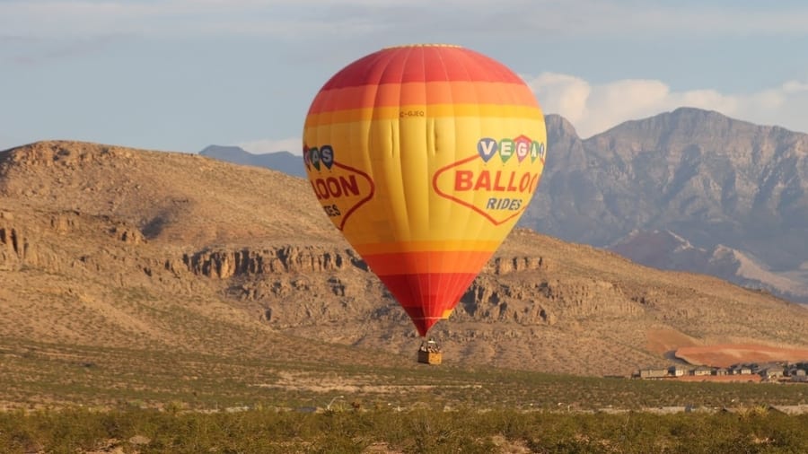 Hot air balloon ride, romantic things to do in Las Vegas
