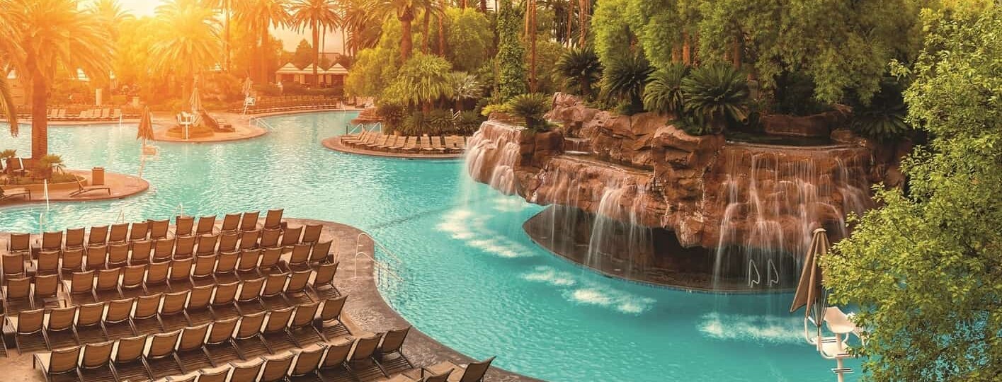 10 Best Pools in Las Vegas