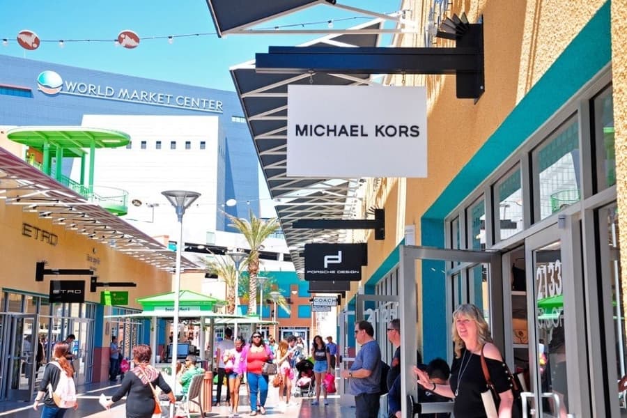 Las Vegas North Premium Outlets - The most famous outlet in Vegas