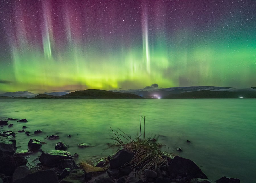 Best way to predict Northern lights in Iceland