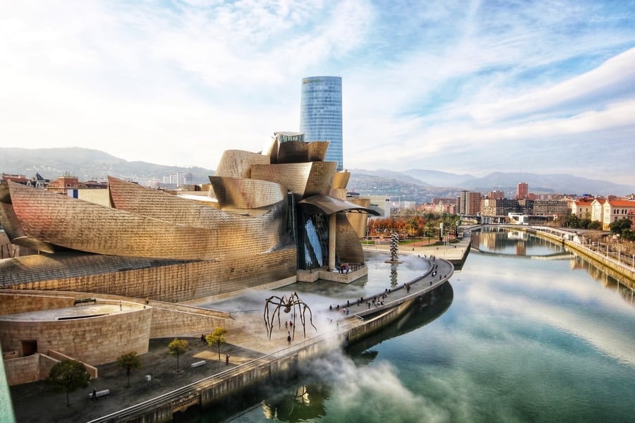Museo Guggenheim de Bilbao, sitios con encanto en España