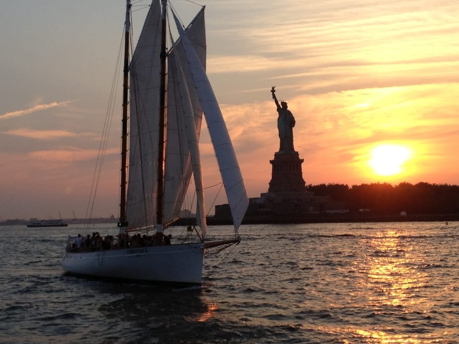 Schooner America 2.0, sunset cruise in nyc