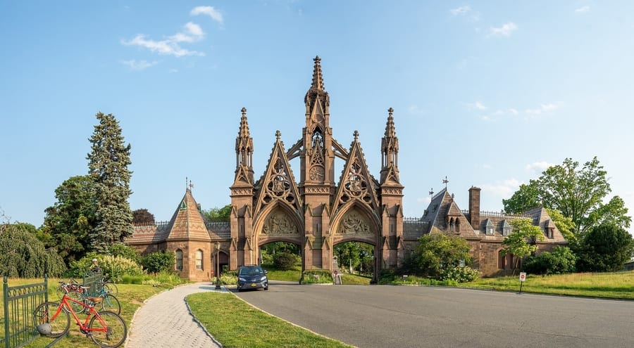 Green-Wood Cemetery, free outdoor activities in nyc