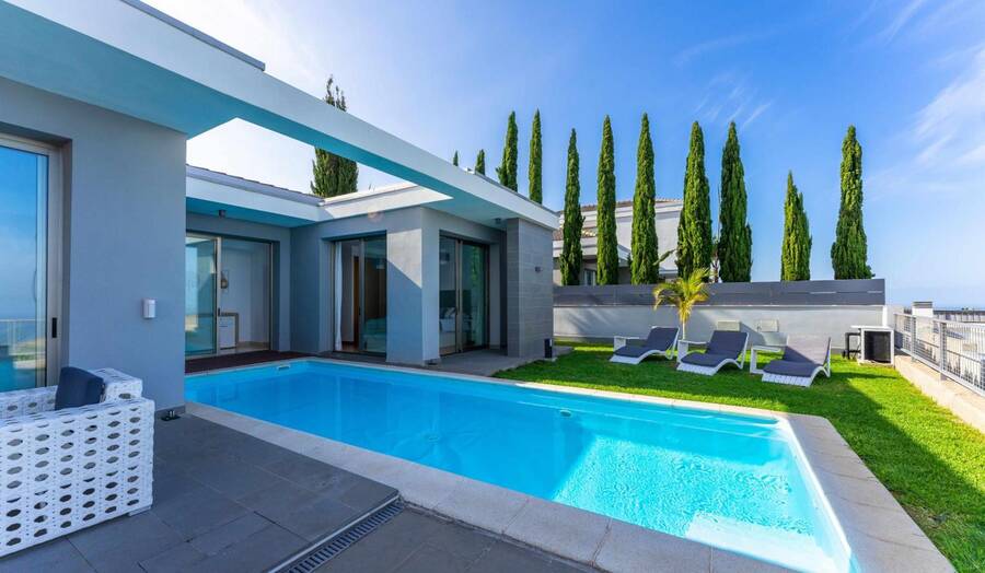 Luxury Villa Lázaro Elegancia y Exclusividad, villas en Tenerife con piscina privada