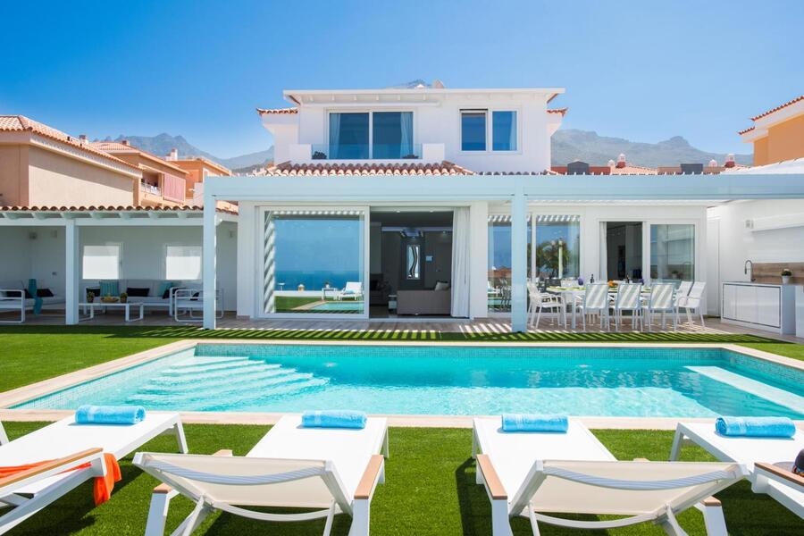 Valentina Ocean View Heated Pool, villas para cumpleaños Tenerife sur