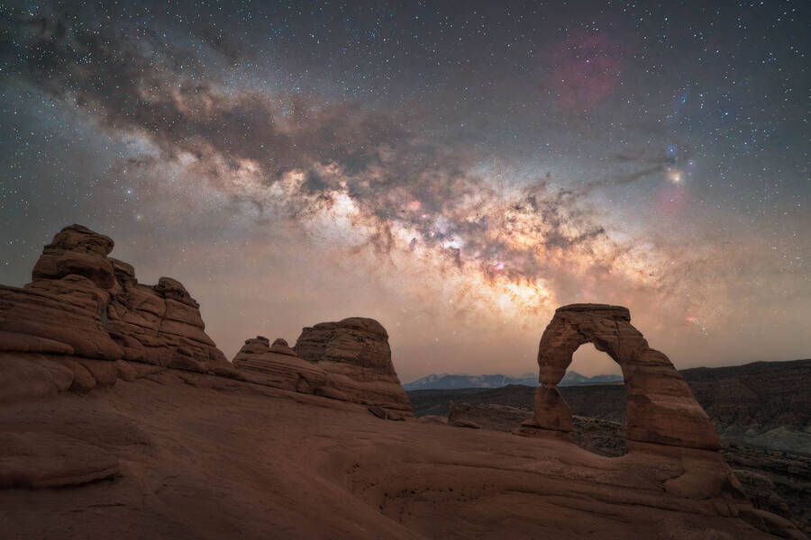 Delicate Arch Milky Way Arches Balanced rock Milky Way Utah photogrsphy workshop