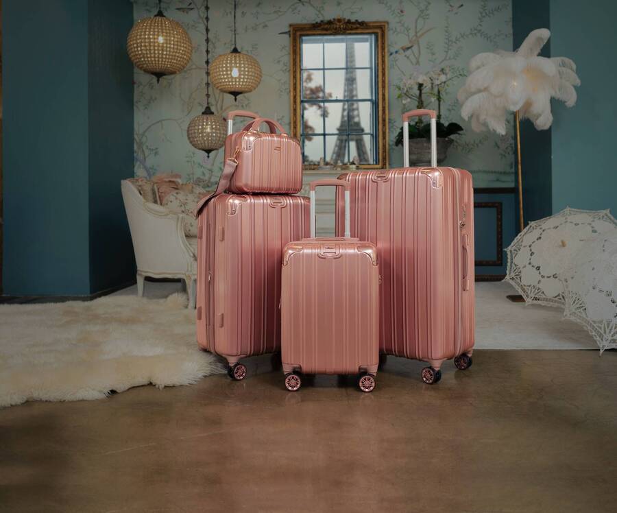 Set of rolling suitcases, luggage storage services