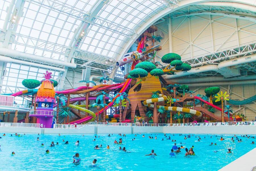 indoor water park in japan