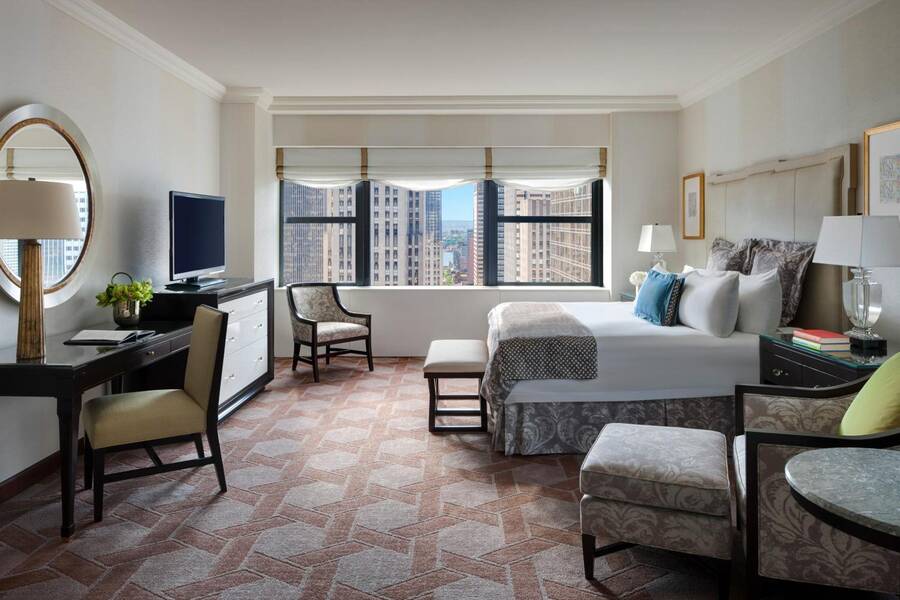 Suite at Lotte New York Palace, best luxury nyc hotel for families