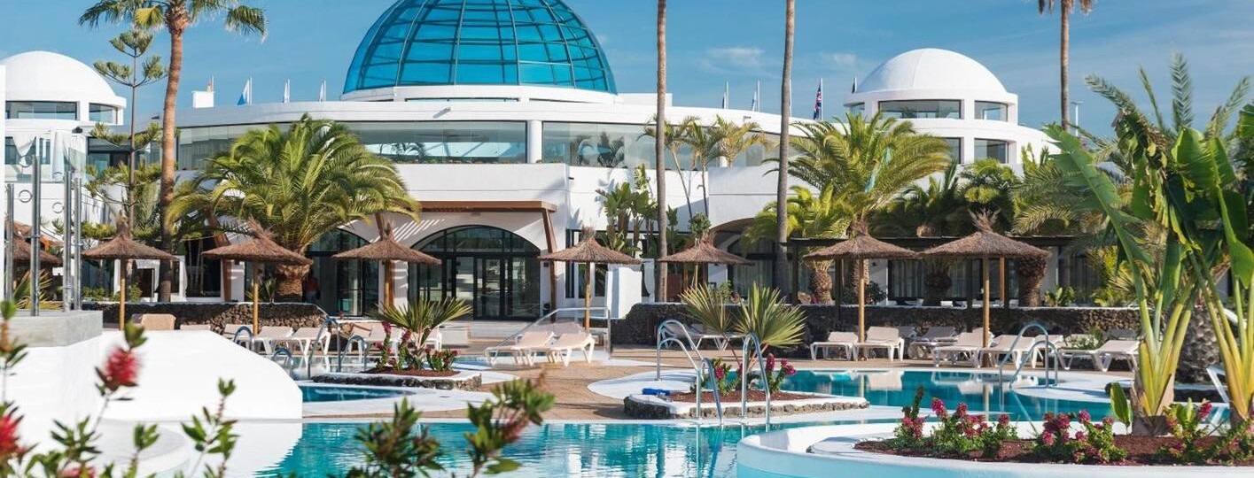 Elba Lanzarote Royal Village Resort, un hotel todo incluido para parejas que puedes escoger en Playa Blanca