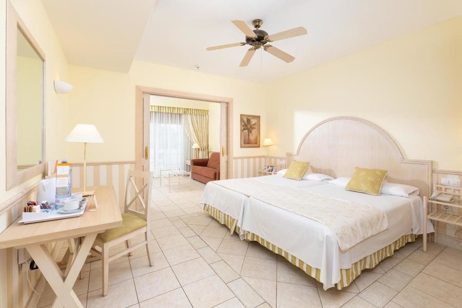 Gran Castillo Tagoro Family &Fun, uno de los hoteles todo incluido en Playa Blanca, Lanzarote, donde encontrar tranquilidad