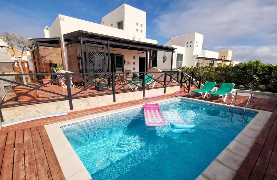 Paradise Villa, villas in corralejo with private pool