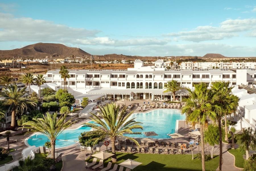 Playa Park Zensation, un hotel todo incluido en Corralejo donde disfrutar con amigos