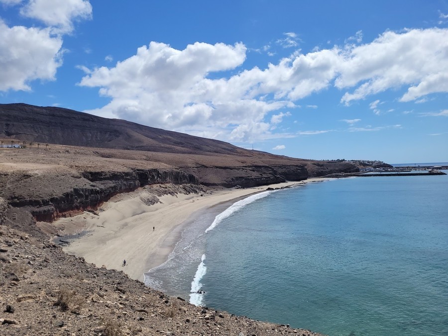 Playa de las Coloradas, una de las playas remotas en Morro Jable Fuerteventura