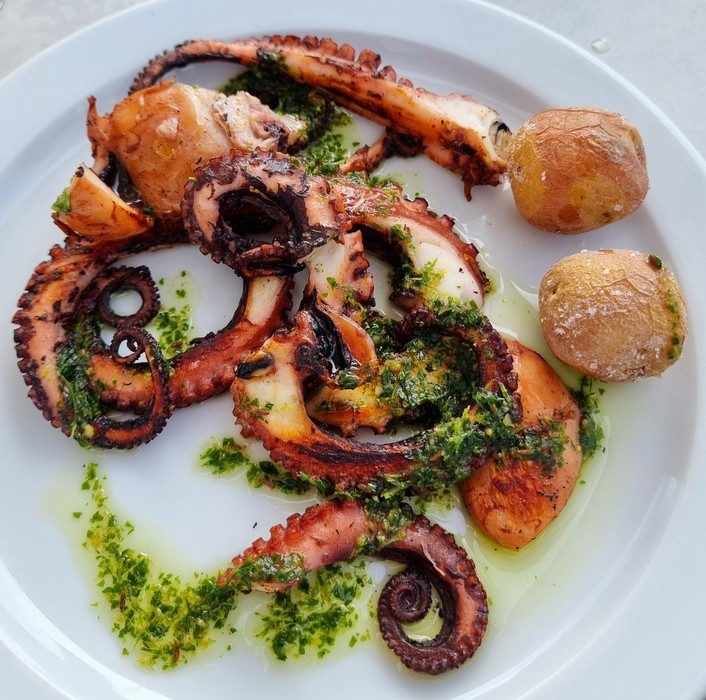 Restaurante Mar Azul Casa Luís, uno de los lugares donde comer en El Golfo que te recomiendo considerar